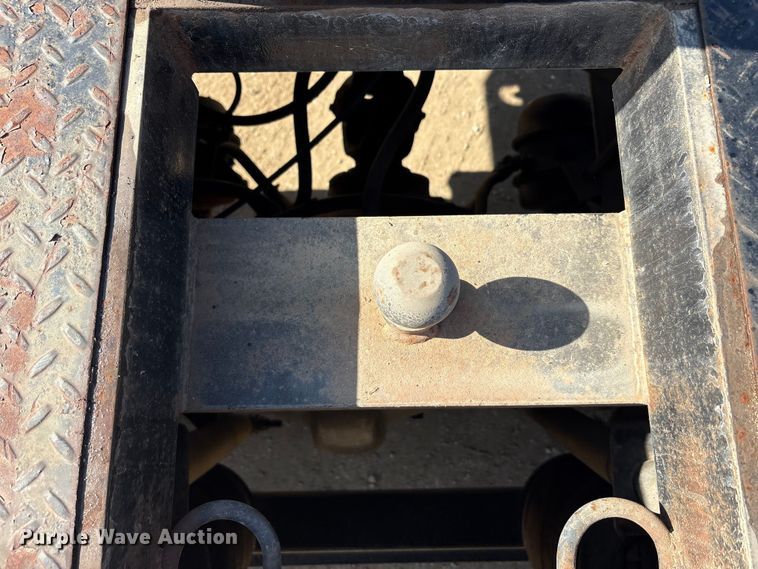 image for item EA7920 1991 International 3800 Crew Cab flatbed truck