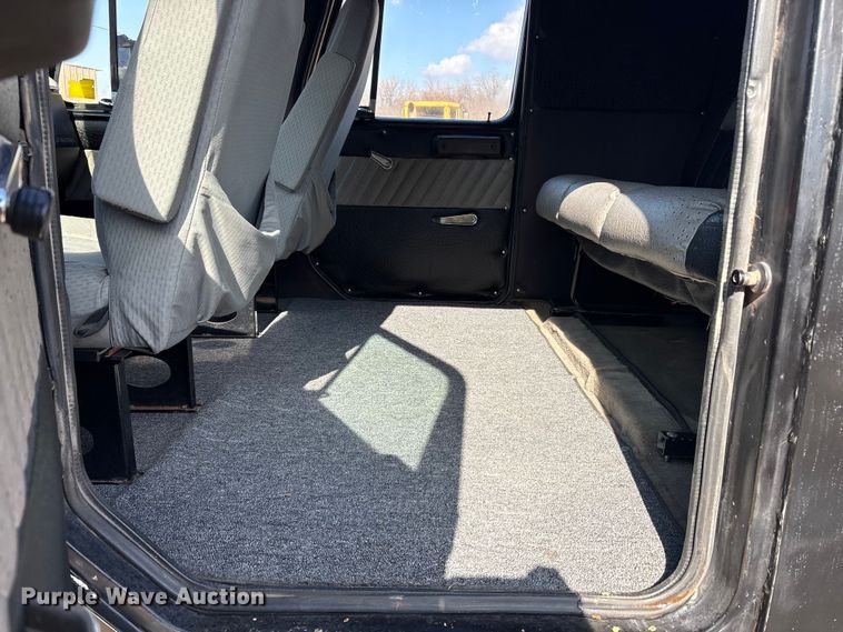 image for item EA7920 1991 International 3800 Crew Cab flatbed truck