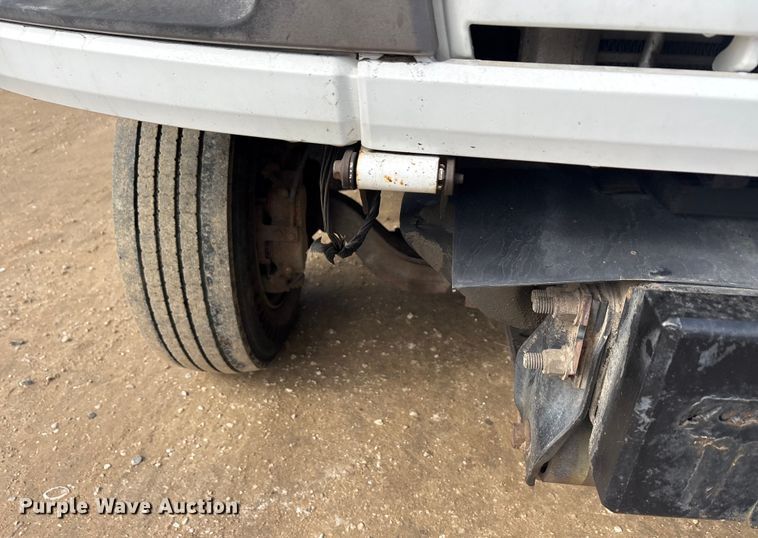 image for item EA7921 2009 Chevrolet C5500 Crew Cab utility / service truck