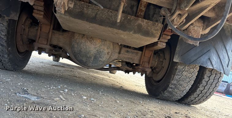 image for item EA7921 2009 Chevrolet C5500 Crew Cab utility / service truck