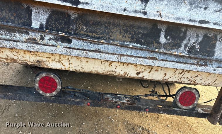 image for item EA7921 2009 Chevrolet C5500 Crew Cab utility / service truck