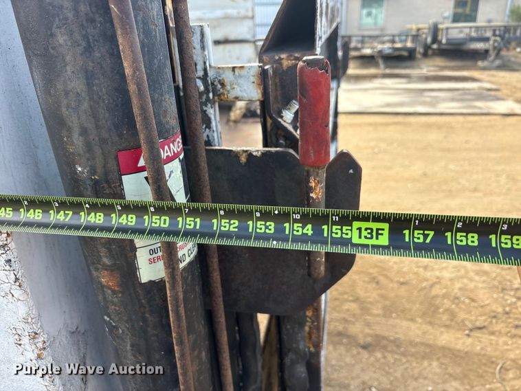 image for item EA7921 2009 Chevrolet C5500 Crew Cab utility / service truck