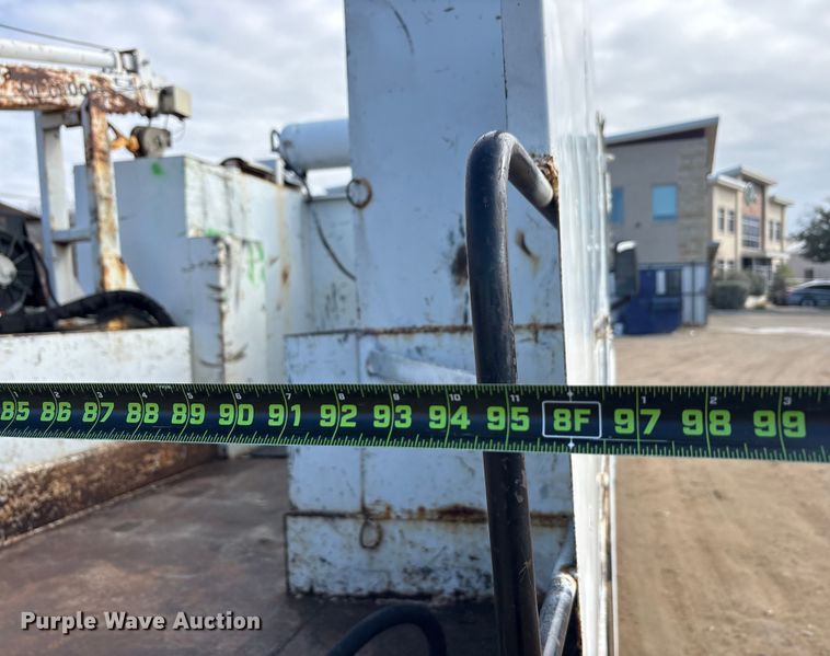 image for item EA7921 2009 Chevrolet C5500 Crew Cab utility / service truck