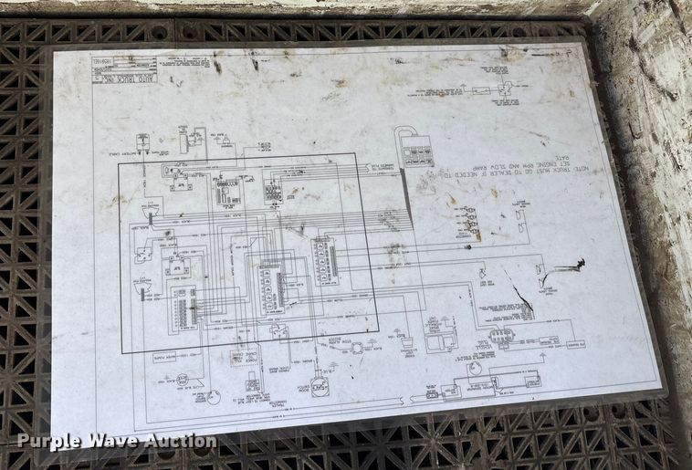 image for item EA7921 2009 Chevrolet C5500 Crew Cab utility / service truck