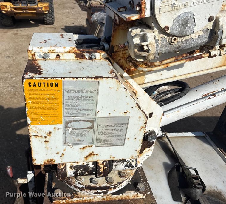 image for item EA7921 2009 Chevrolet C5500 Crew Cab utility / service truck