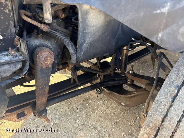 image for item EA7921 2009 Chevrolet C5500 Crew Cab utility / service truck