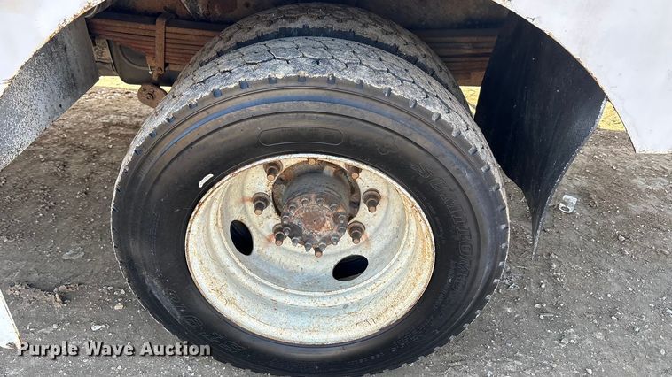 image for item EA7921 2009 Chevrolet C5500 Crew Cab utility / service truck