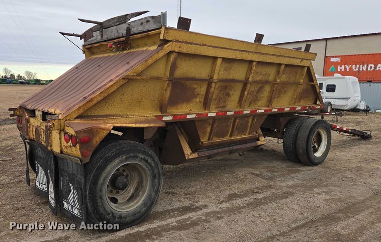 image for item EB1232 1980 Fruehauf bottom dump pup trailer