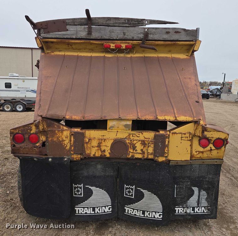 image for item EB1232 1980 Fruehauf bottom dump pup trailer