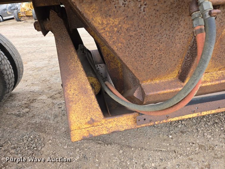 image for item EB1232 1980 Fruehauf bottom dump pup trailer