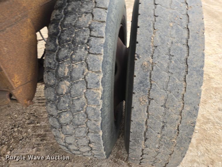 image for item EB1232 1980 Fruehauf bottom dump pup trailer