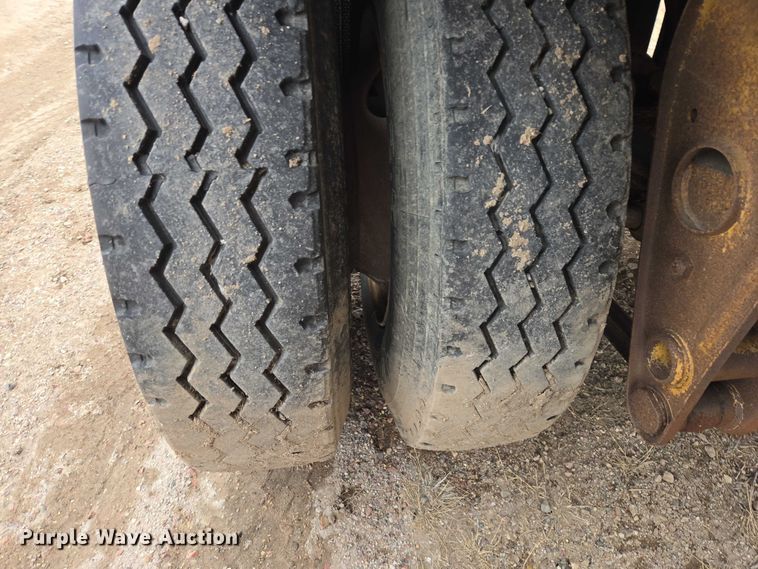 image for item EB1232 1980 Fruehauf bottom dump pup trailer