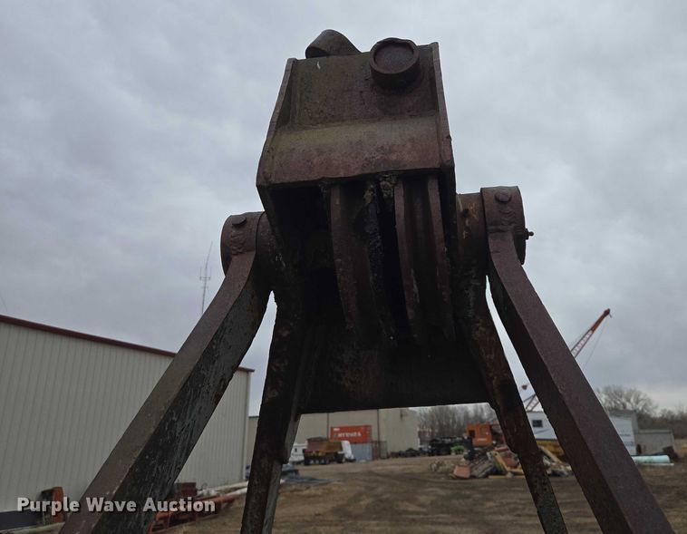 image for item EB1236 Williams 27MRLZ clamshell bucket