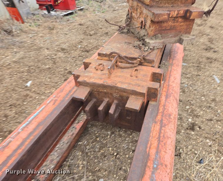 image for item EB1237  Pile driver