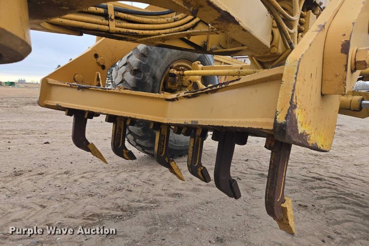 image for item EB1241 1979 Caterpillar 140G motor grader