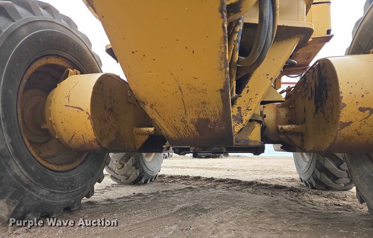 image for item EB1241 1979 Caterpillar 140G motor grader