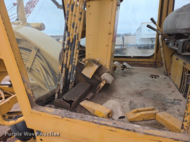 image for item EB1241 1979 Caterpillar 140G motor grader