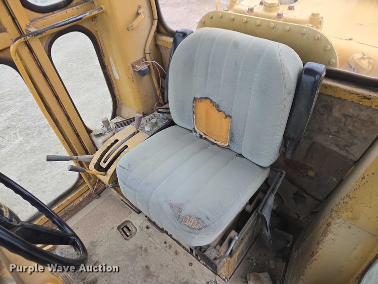 image for item EB1241 1979 Caterpillar 140G motor grader