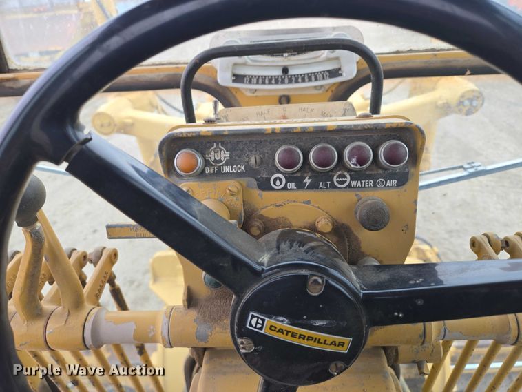 image for item EB1241 1979 Caterpillar 140G motor grader