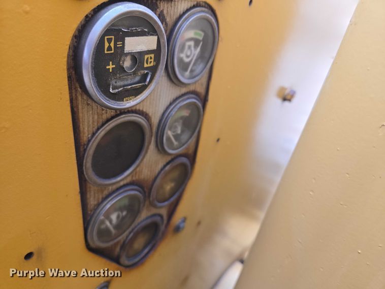 image for item EB1241 1979 Caterpillar 140G motor grader