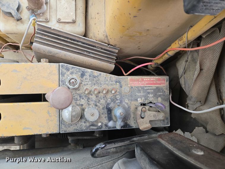 image for item EB1241 1979 Caterpillar 140G motor grader