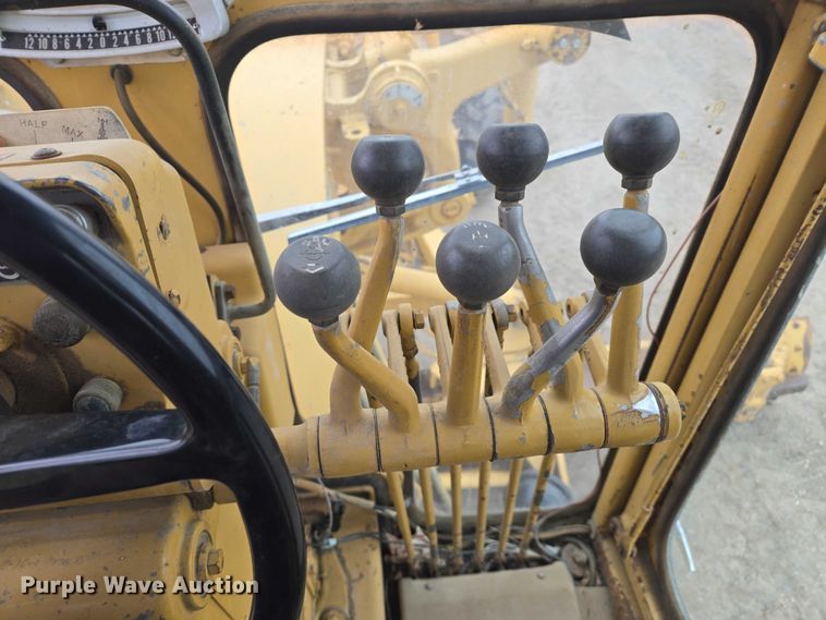 image for item EB1241 1979 Caterpillar 140G motor grader