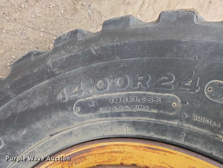 image for item EB1241 1979 Caterpillar 140G motor grader