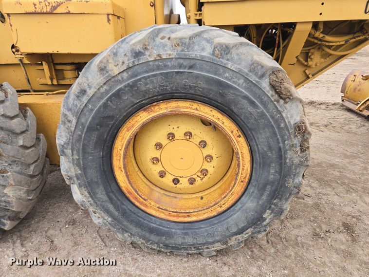 image for item EB1241 1979 Caterpillar 140G motor grader