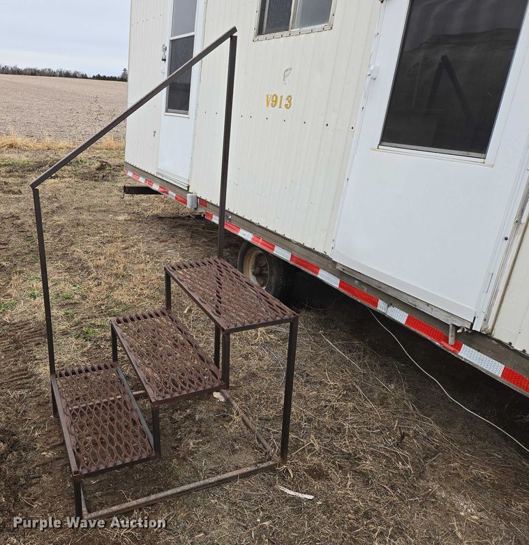 image for item EB1242 1986 Sioux Falls Structures mobile office trailer