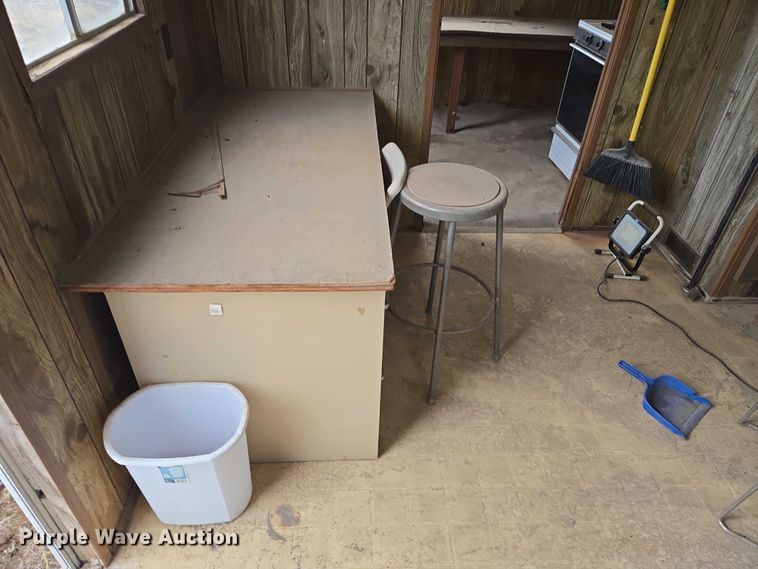 image for item EB1242 1986 Sioux Falls Structures mobile office trailer