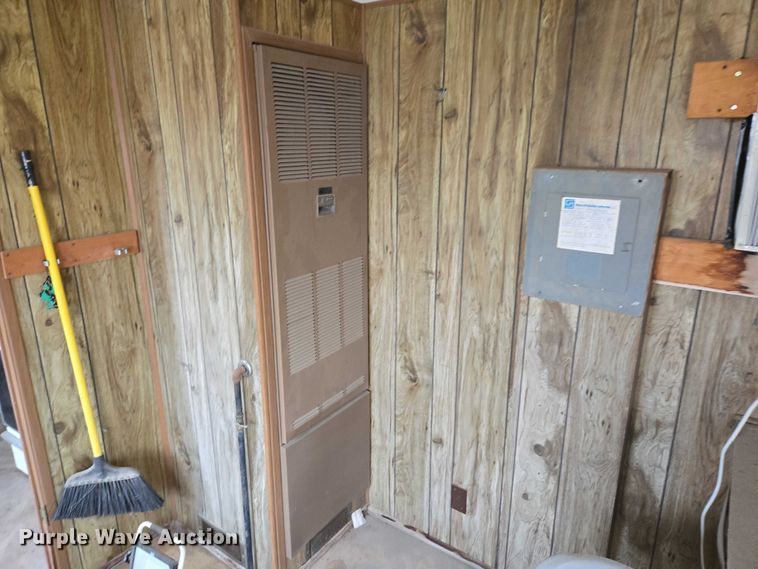 image for item EB1242 1986 Sioux Falls Structures mobile office trailer