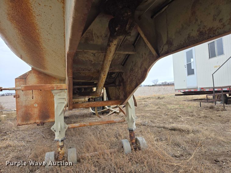 image for item EB1243 1955 TrailMobile tank trailer