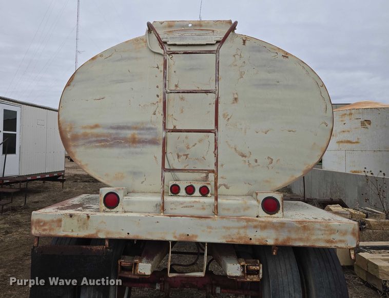 image for item EB1243 1955 TrailMobile tank trailer