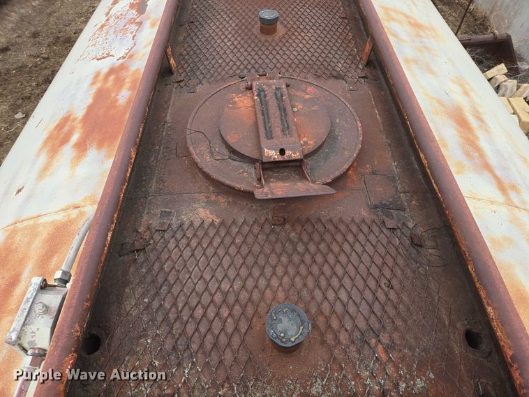 image for item EB1243 1955 TrailMobile tank trailer