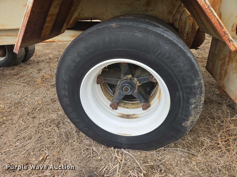 image for item EB1243 1955 TrailMobile tank trailer