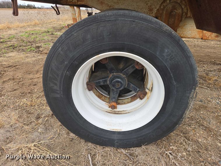 image for item EB1243 1955 TrailMobile tank trailer