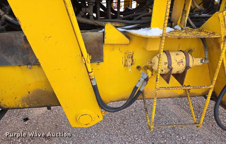 image for item EB1260 Pettibone Cary-Lift 204 material handler