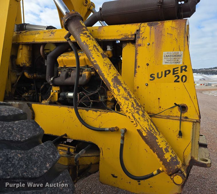 image for item EB1260 Pettibone Cary-Lift 204 material handler