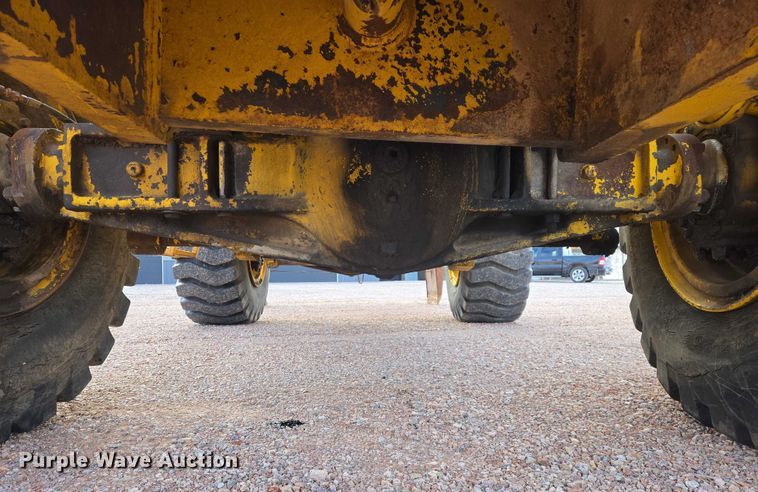 image for item EB1260 Pettibone Cary-Lift 204 material handler