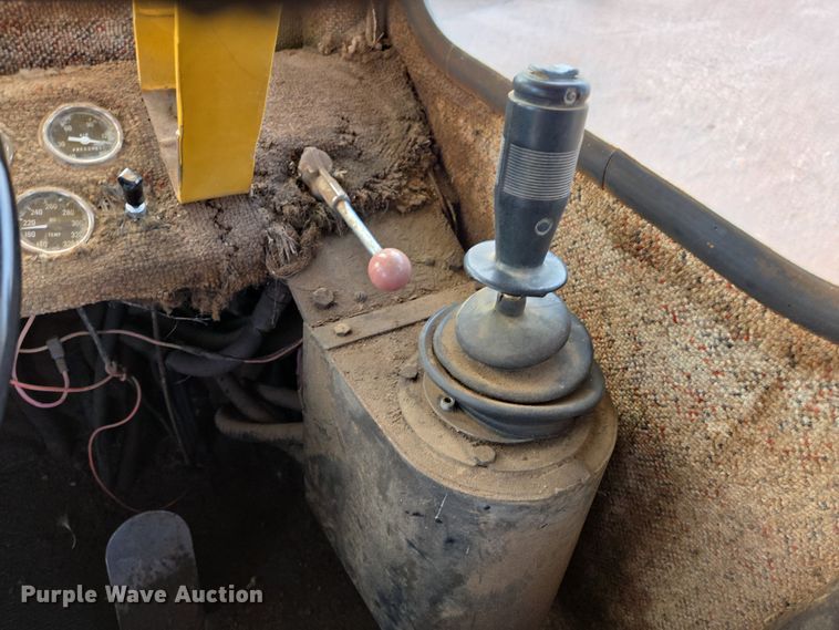 image for item EB1260 Pettibone Cary-Lift 204 material handler