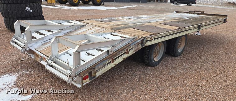 image for item EB1261 1987 Trail King TK40-2400 equipment trailer