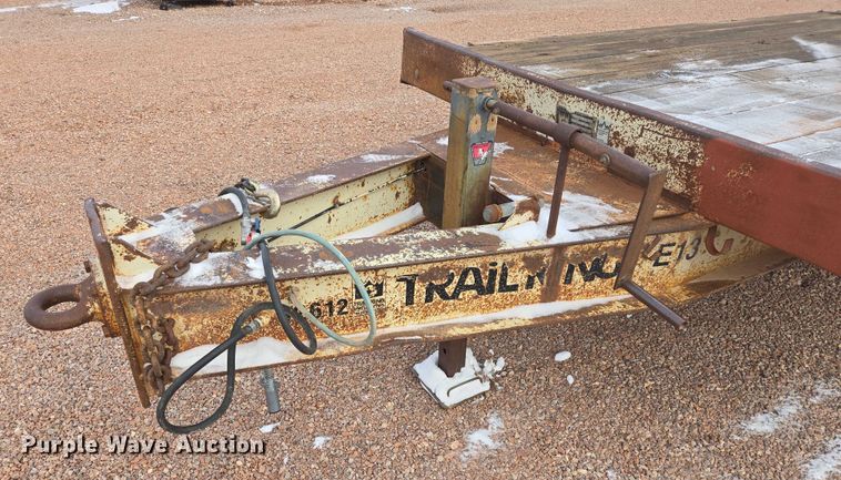 image for item EB1261 1987 Trail King TK40-2400 equipment trailer