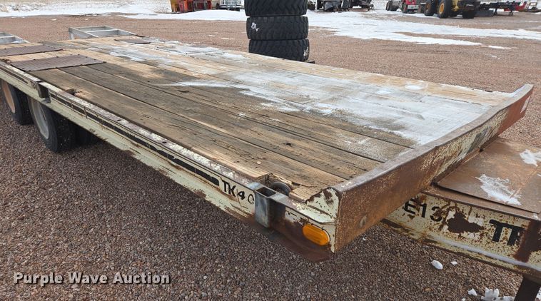 image for item EB1261 1987 Trail King TK40-2400 equipment trailer