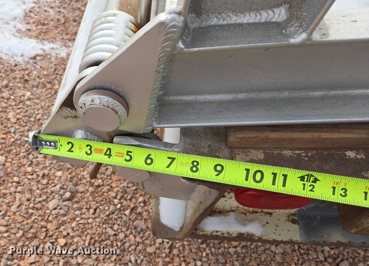 image for item EB1261 1987 Trail King TK40-2400 equipment trailer