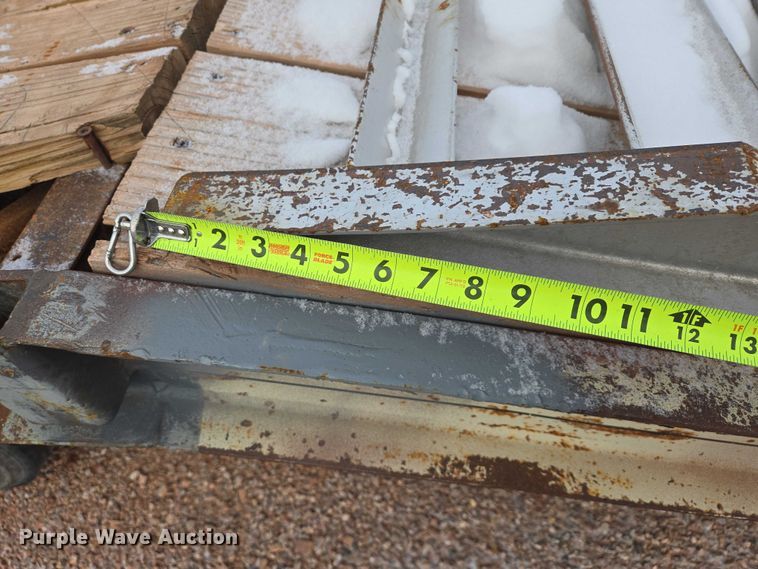 image for item EB1261 1987 Trail King TK40-2400 equipment trailer