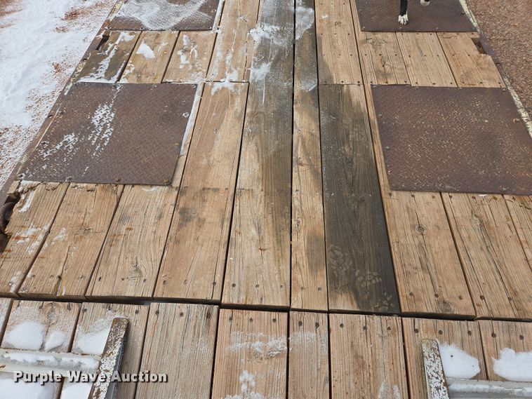 image for item EB1261 1987 Trail King TK40-2400 equipment trailer