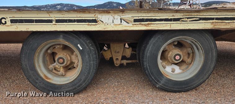 image for item EB1261 1987 Trail King TK40-2400 equipment trailer