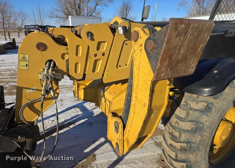 image for item EB1263 2005 Caterpillar TH580B telehandler