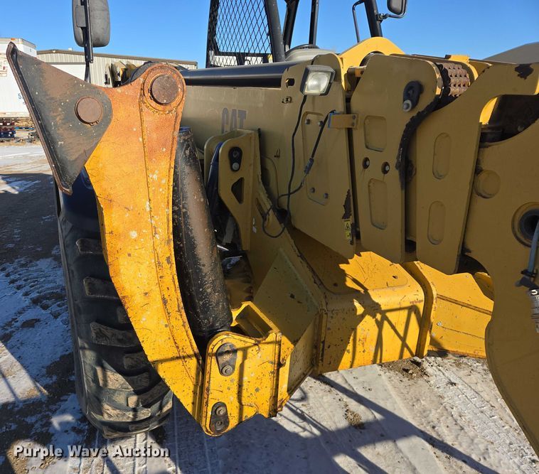 image for item EB1263 2005 Caterpillar TH580B telehandler