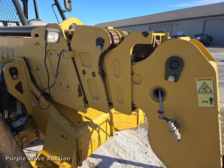 image for item EB1263 2005 Caterpillar TH580B telehandler